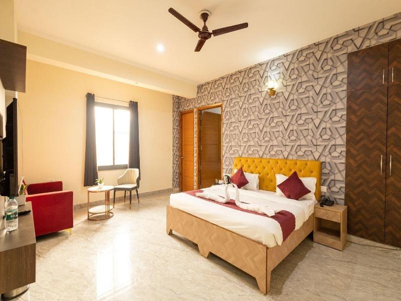 Divine Hotels & Banquets image