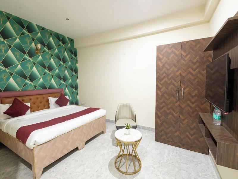 Divine Hotels & Banquets image