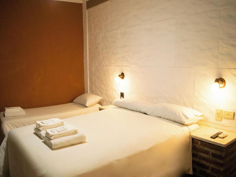 Hotel Del Monumento image