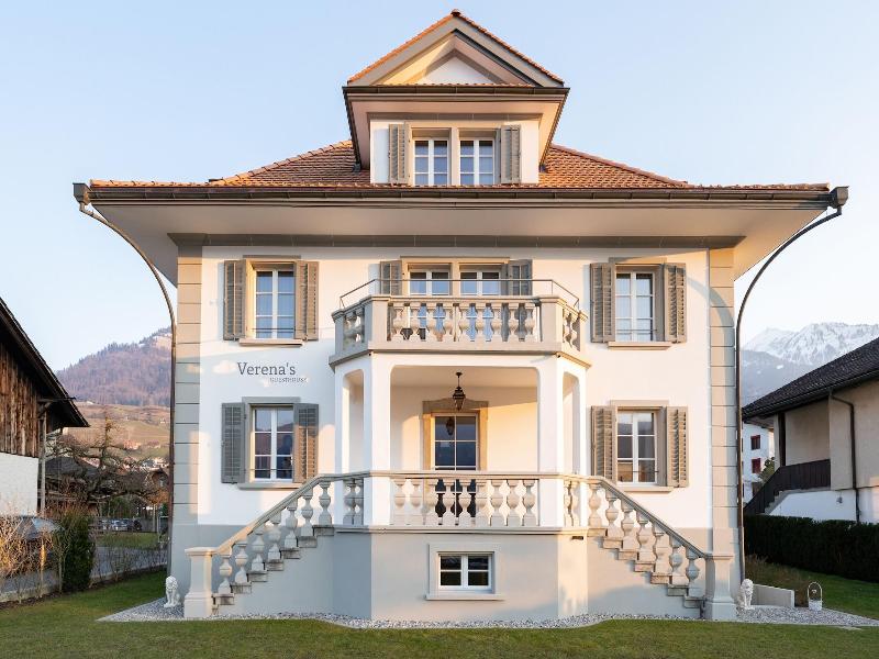 Verena's Boutique Villa Au Lac image