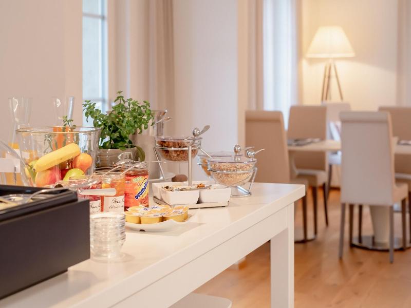 Verena's Boutique Villa Au Lac image