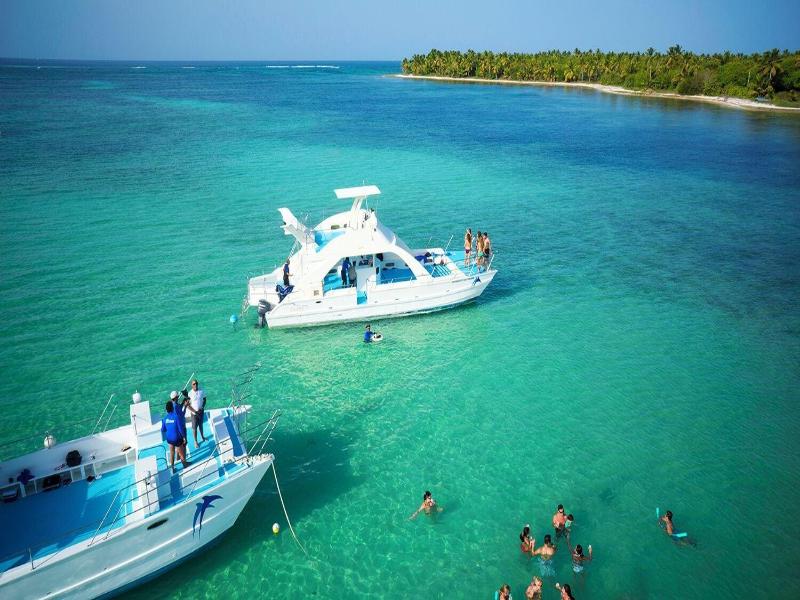 Caribbean Ocean Breeze Beach Hotel image