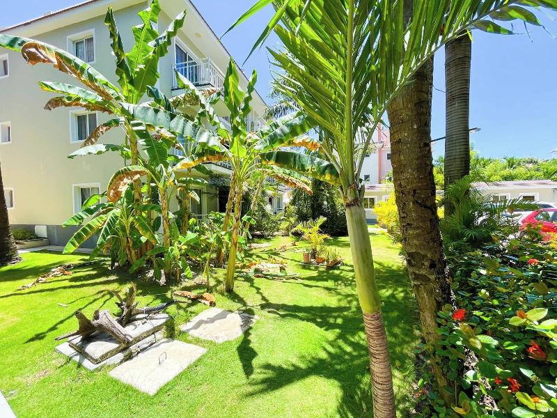 Caribbean Ocean Breeze Beach Hotel image