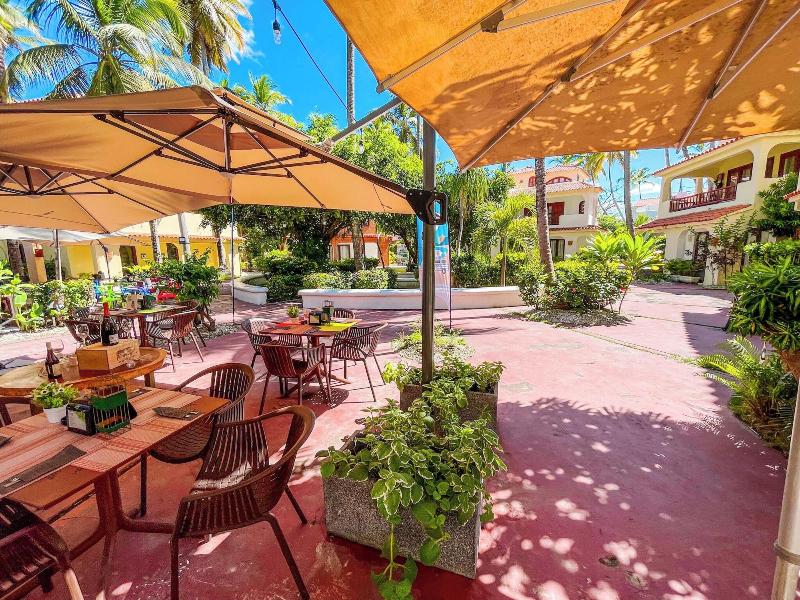 Caribbean Ocean Breeze Beach Hotel image