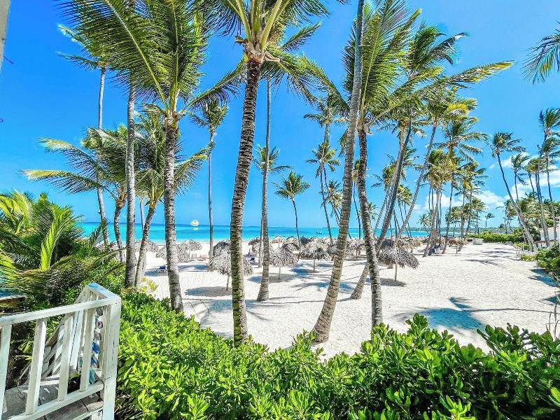 Caribbean Ocean Breeze Beach Hotel image