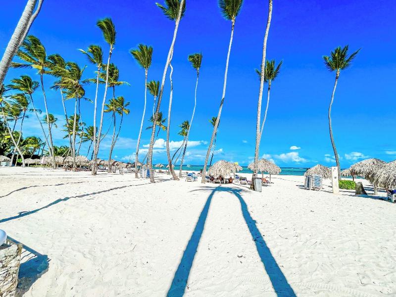 Caribbean Ocean Breeze Beach Hotel image
