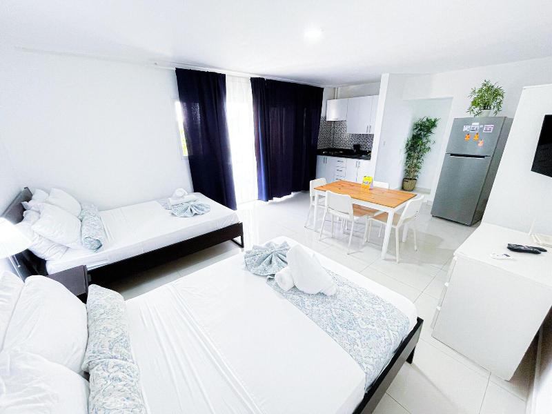Caribbean Ocean Breeze Beach Hotel image