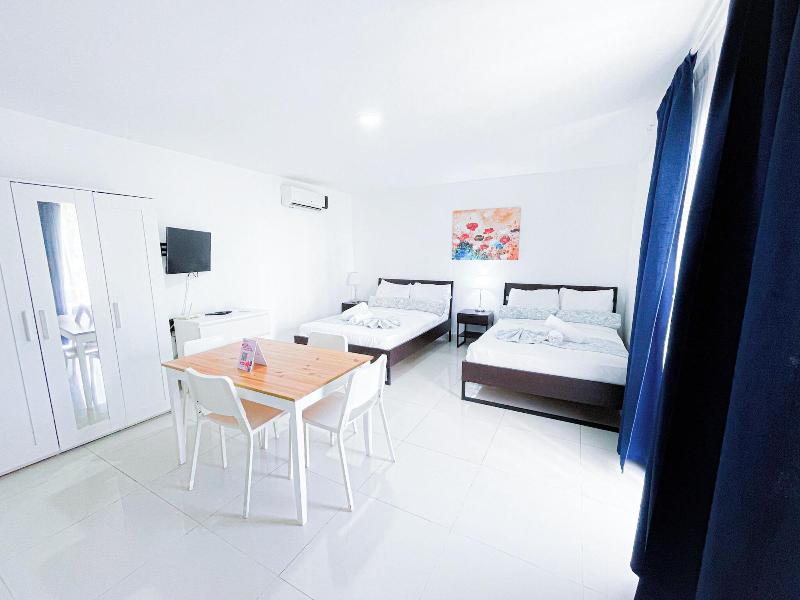 Caribbean Ocean Breeze Beach Hotel image