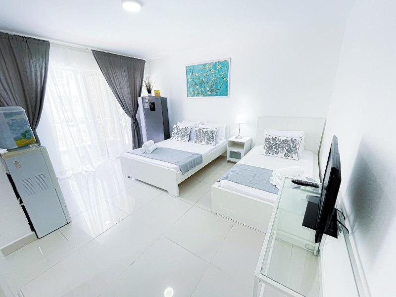 Caribbean Ocean Breeze Beach Hotel image