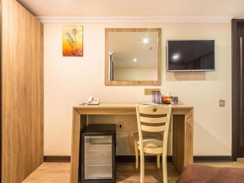 Deluxe Boutique Hotel image