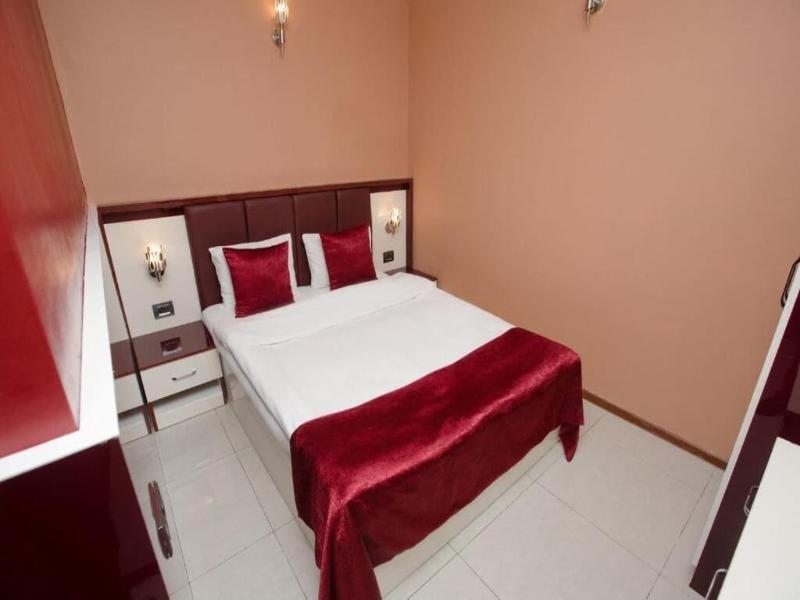 Deluxe Boutique Hotel image