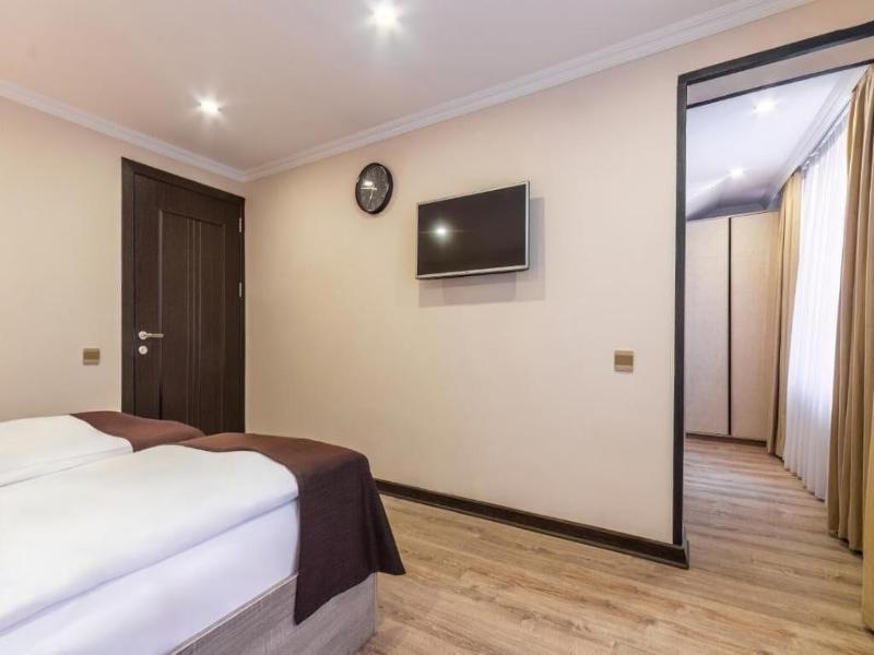 Deluxe Boutique Hotel image