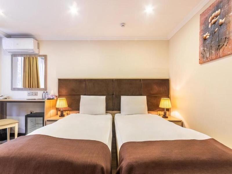 Deluxe Boutique Hotel image