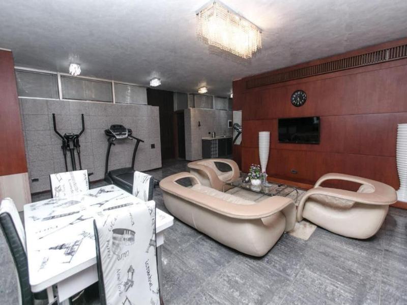 Deluxe Boutique Hotel image