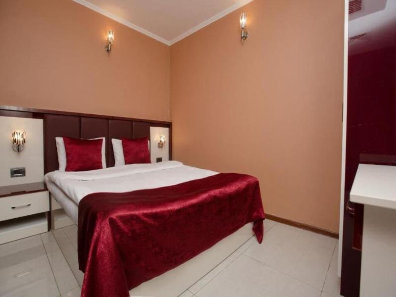 Deluxe Boutique Hotel image