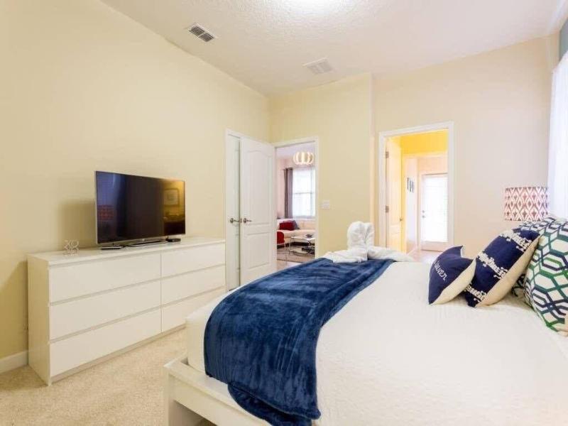 Spacious 5br, Private Pool, Beautiful Decor image