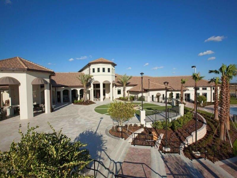 Spacious 5br, Private Pool, Beautiful Decor image