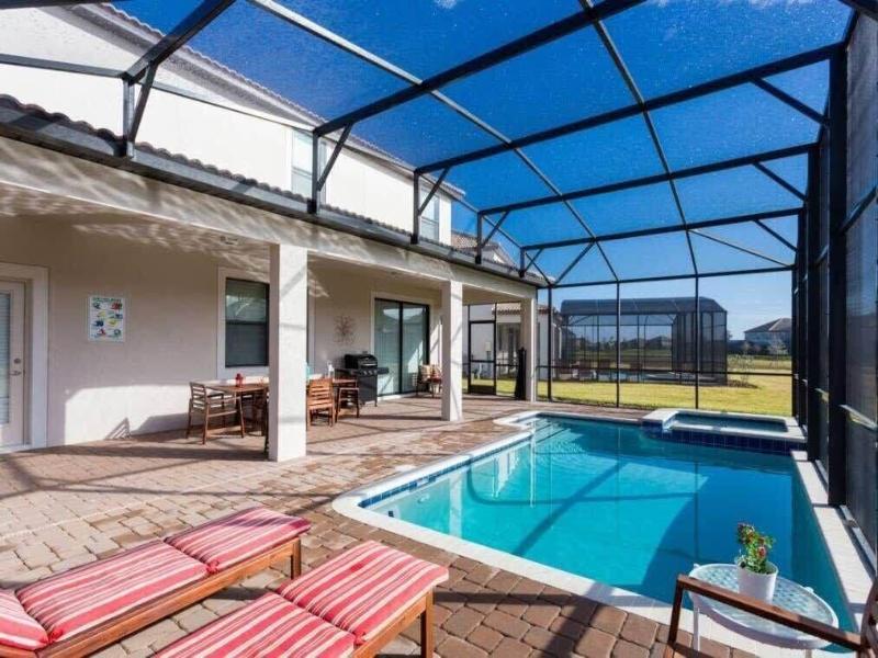 Spacious 5br, Private Pool, Beautiful Decor image