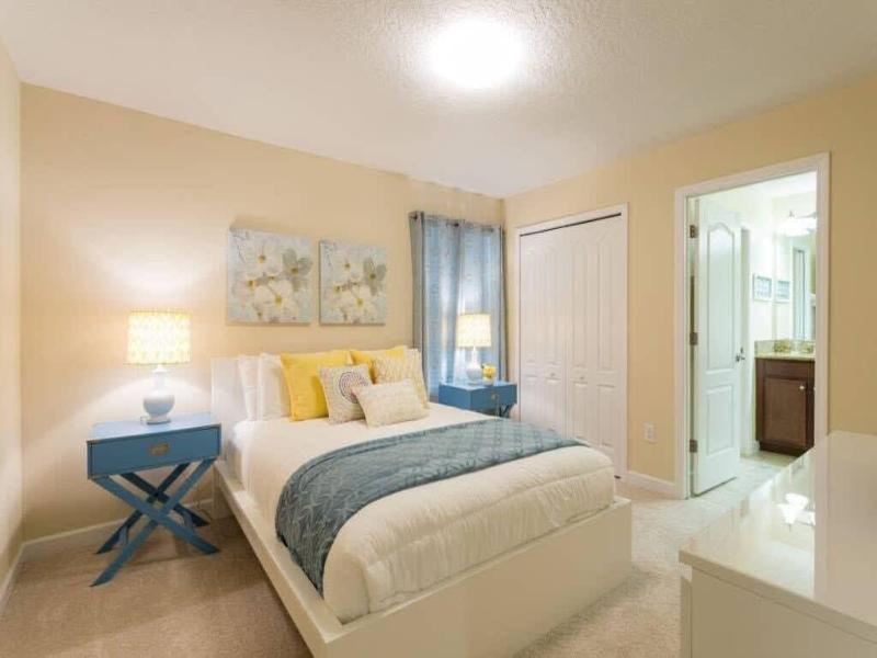 Spacious 5br, Private Pool, Beautiful Decor image