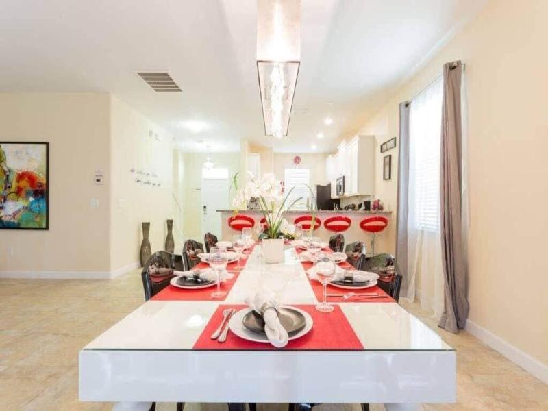 Spacious 5br, Private Pool, Beautiful Decor image