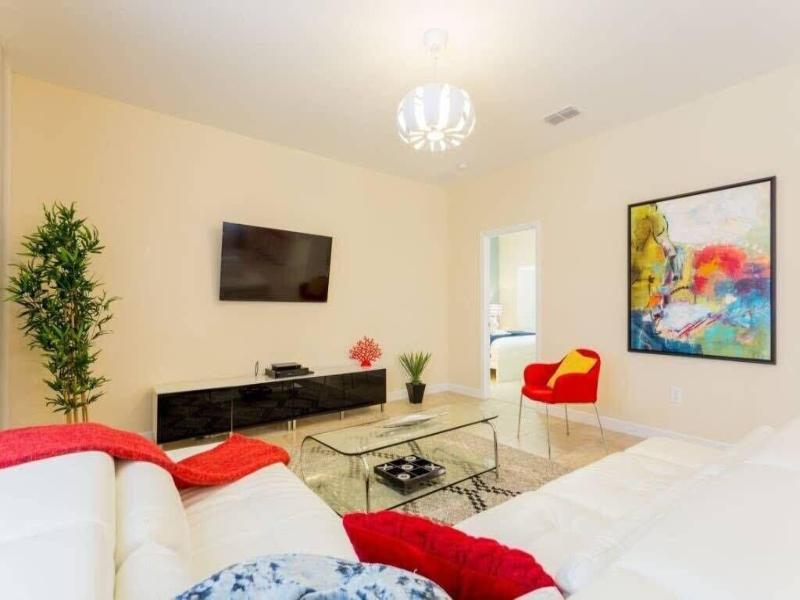 Spacious 5br, Private Pool, Beautiful Decor image