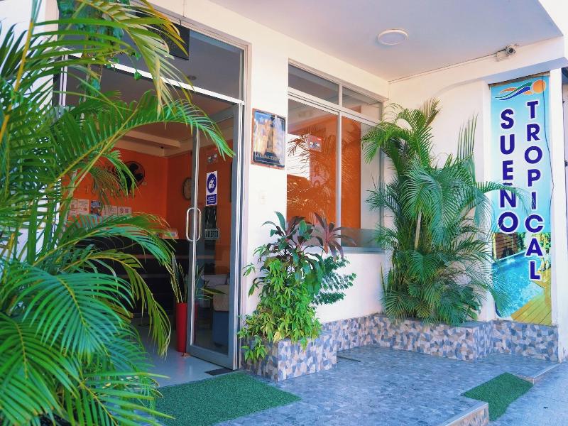 Hotel Sueã±o Tropical image
