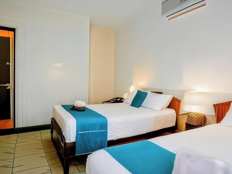 Hotel Sueã±o Tropical image