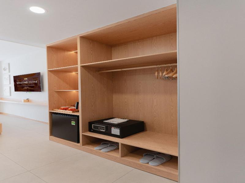 Bcons City Hotel image
