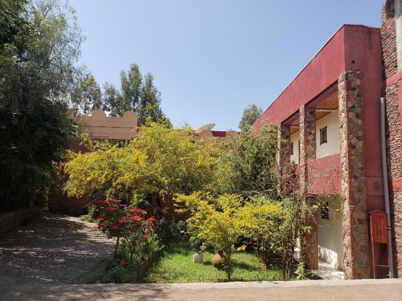Top Twelve Hotel image