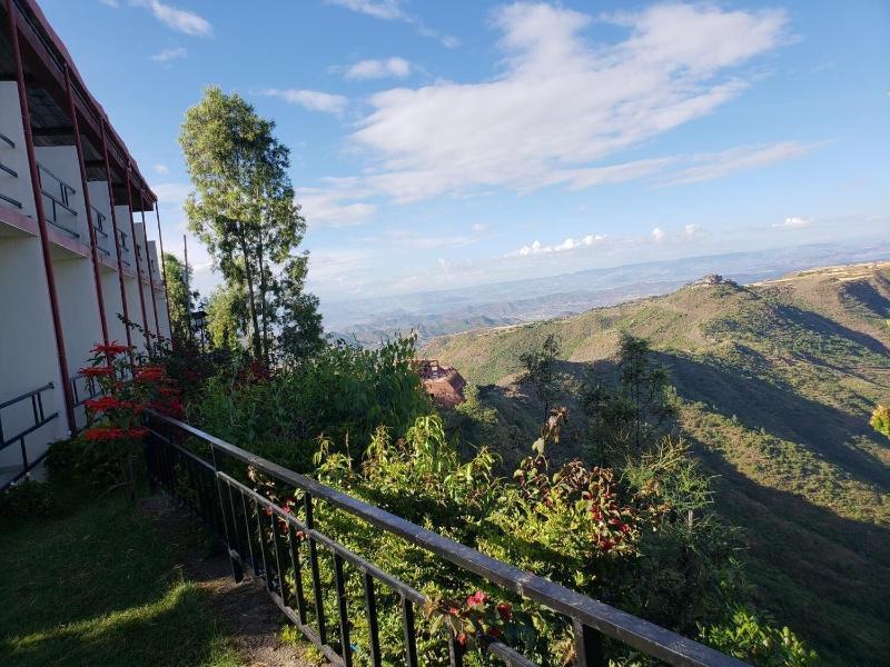 Top Twelve Hotel image