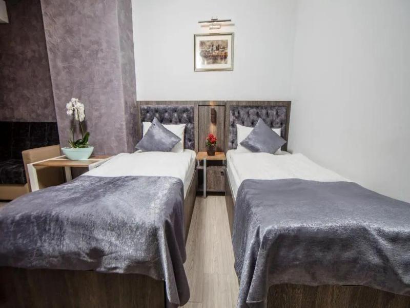 Passage Modern Hotel Baku image