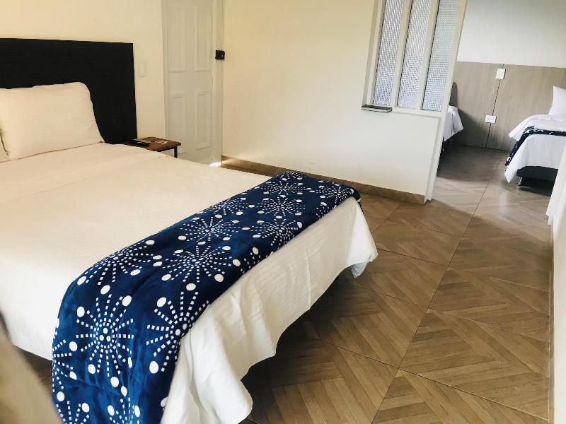 Isak Hotel & Golf Airport image
