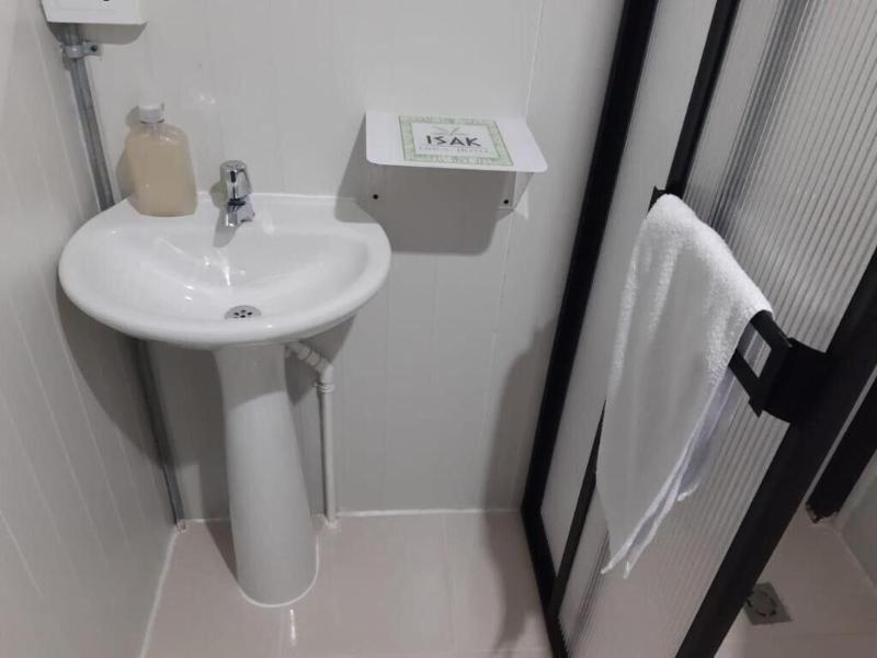 Isak Hotel & Golf Airport image