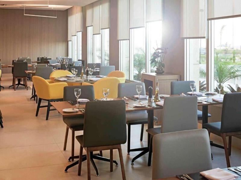 Regency Barra Hotel image