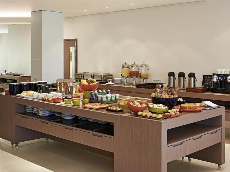 Regency Barra Hotel image