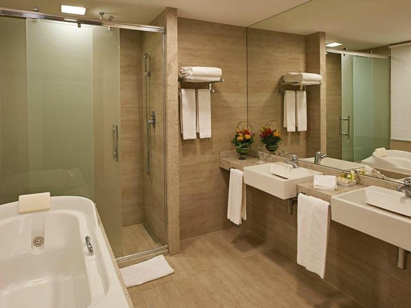 Regency Barra Hotel image