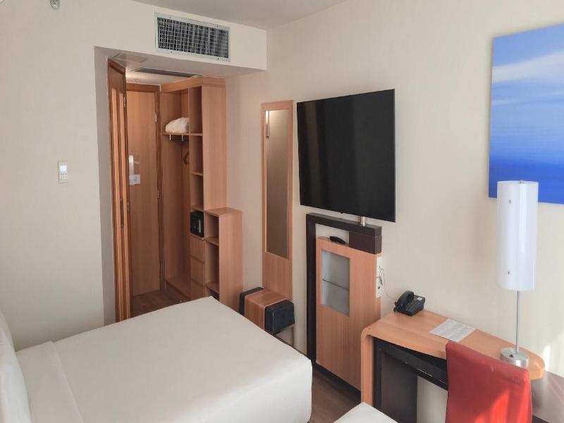 Regency Barra Hotel image