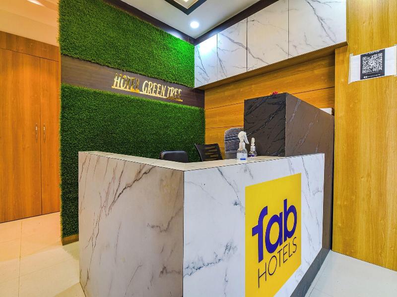 Hotel Green Tree image
