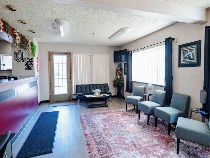 Rose City Inn And Suites image