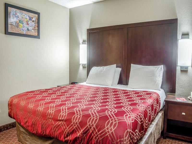 Rose City Inn And Suites image