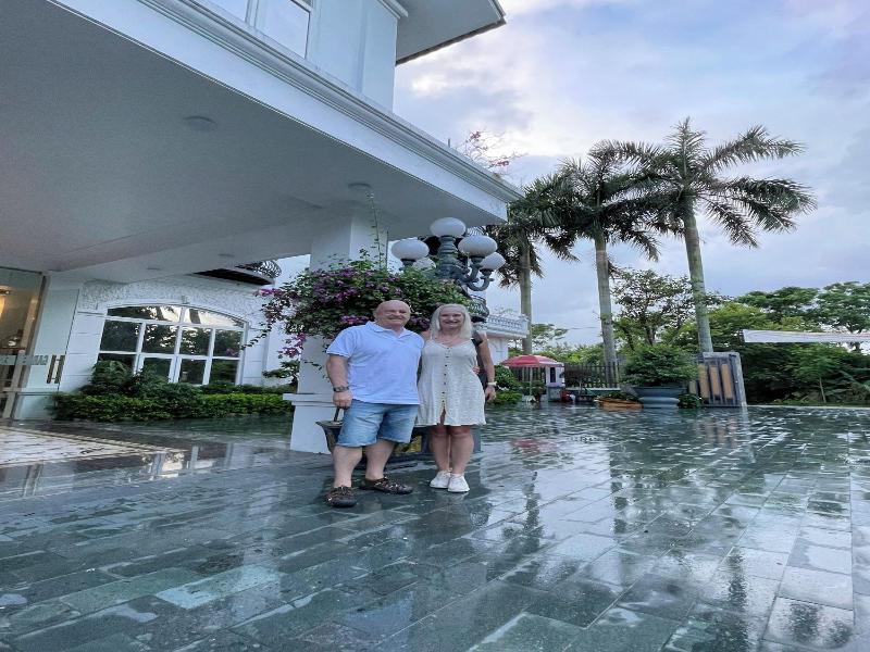 Chã¢u Sæ¡n Garden Resort image