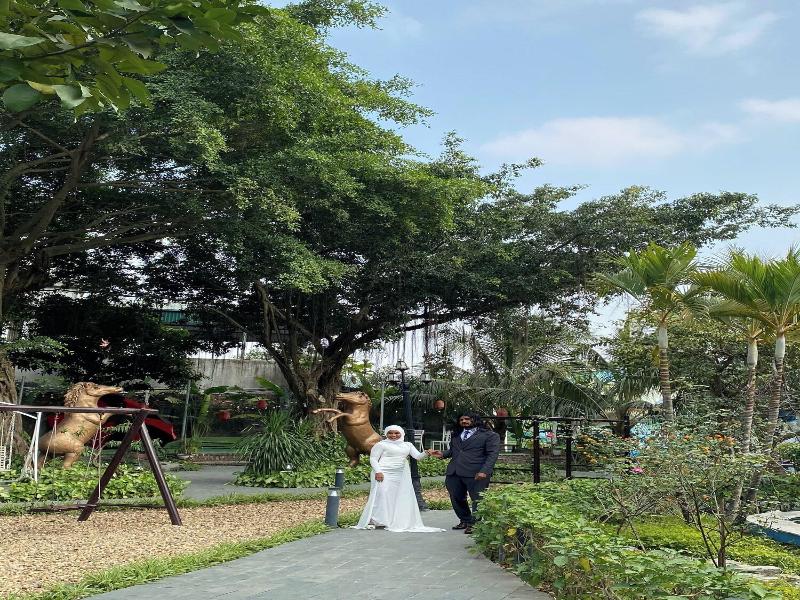 Chã¢u Sæ¡n Garden Resort image