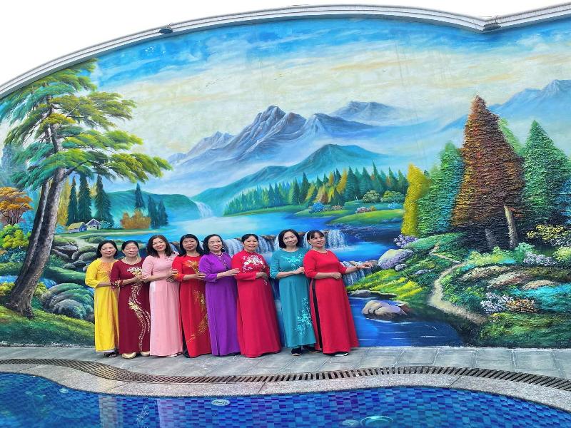 Chã¢u Sæ¡n Garden Resort image