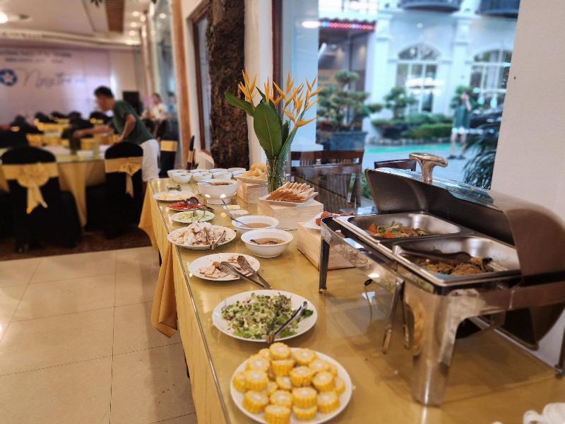 Chã¢u Sæ¡n Garden Resort image