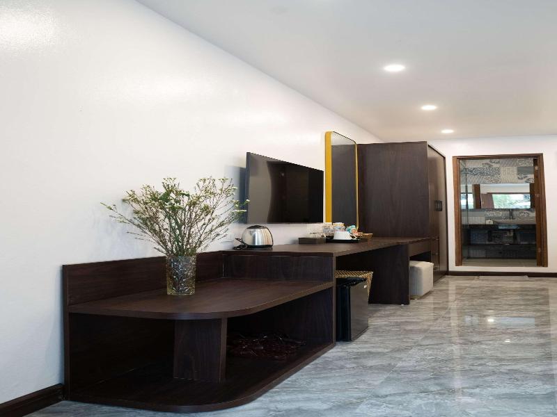 Chã¢u Sæ¡n Garden Resort image