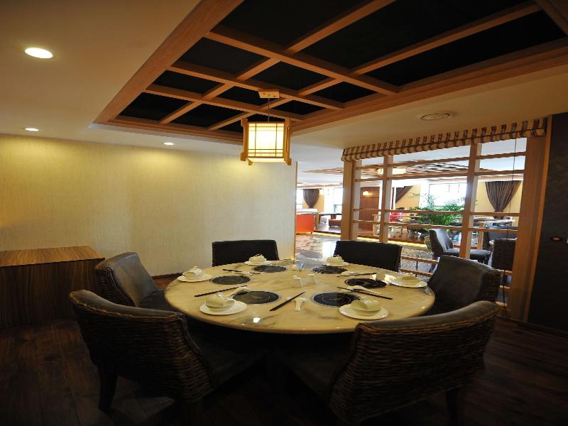 Royal Mountain Hotel image