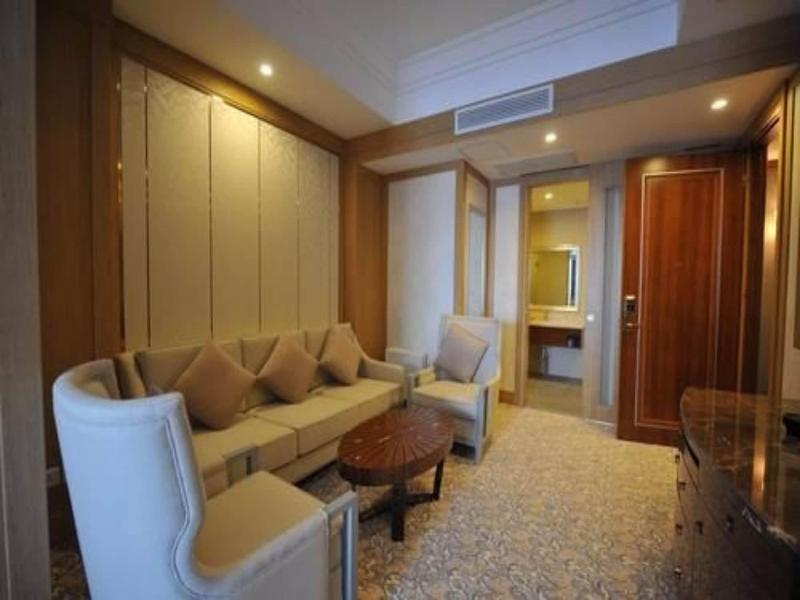 Royal Mountain Hotel image