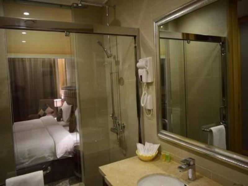 Royal Mountain Hotel image