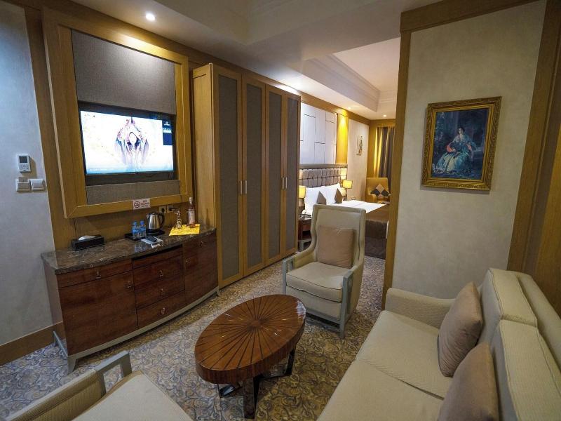 Royal Mountain Hotel image