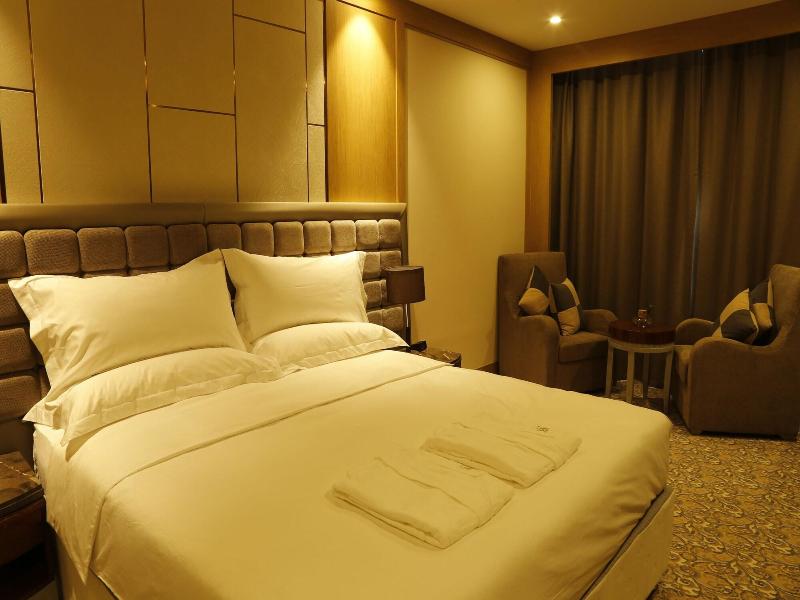 Royal Mountain Hotel image